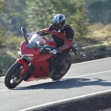 Handling Ducati Supersport