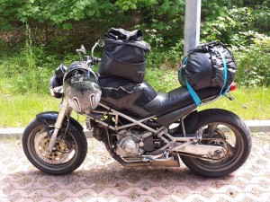 Viel Gepäck für ein Motorrad